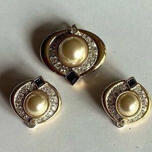 Vintage Denni Kenji Elegant Gold Tone, Rhinestone and Pearl Jewelry Set